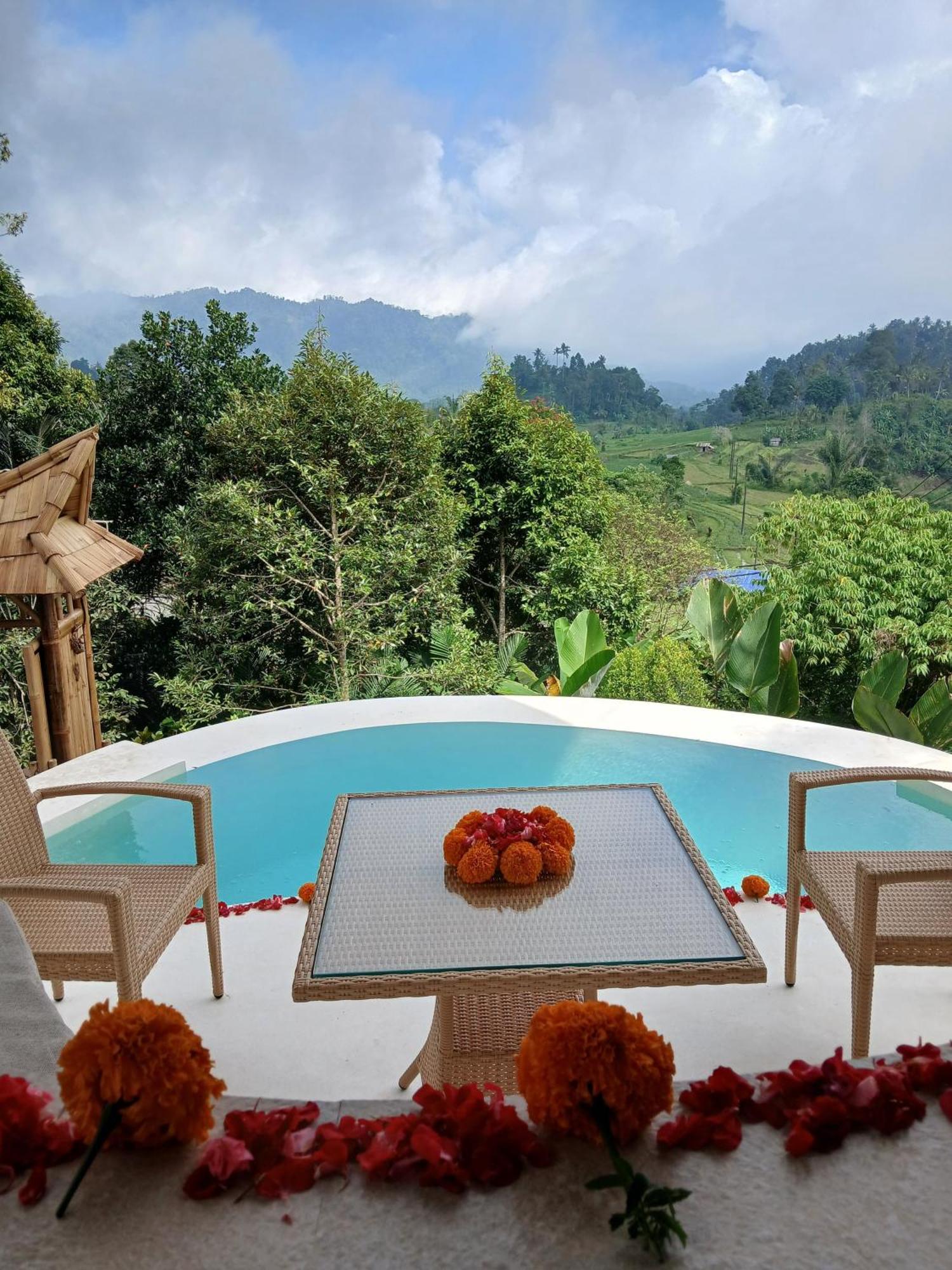 Villa Danaswari Bali Bamboo House Selat Exterior foto