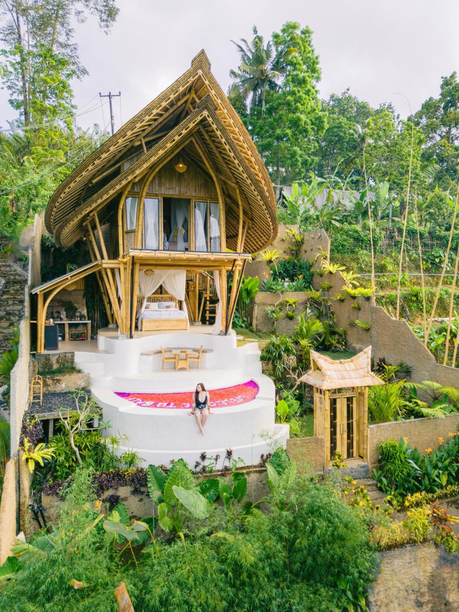 Villa Danaswari Bali Bamboo House Selat Exterior foto